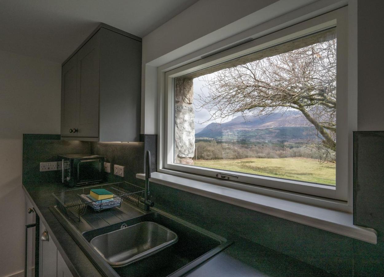 The Barn Villa Fort William Exterior photo