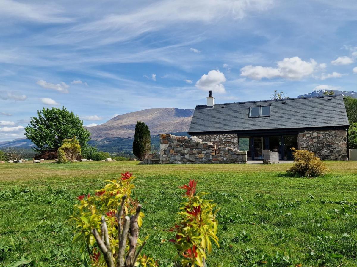 The Barn Villa Fort William Exterior photo