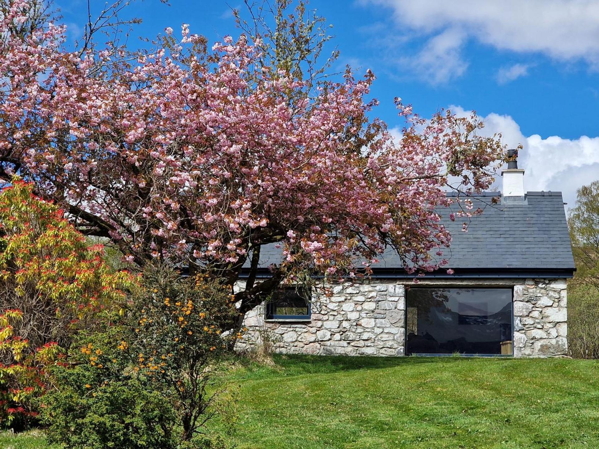 The Barn Villa Fort William Exterior photo